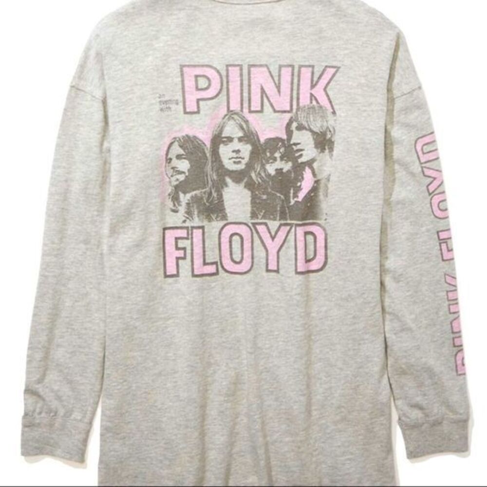 💖3-$50 American Eagle PINK FLOID Oversized long sleeve shirt
Size Med
Brand New
